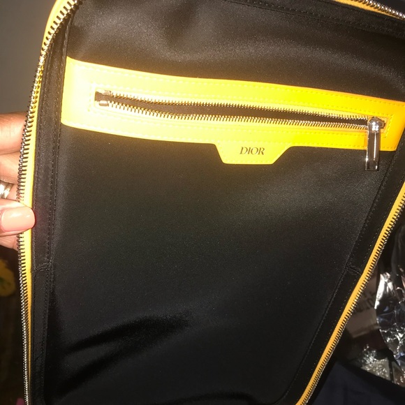 New Dior Sling Bag - Picture 7 of 7